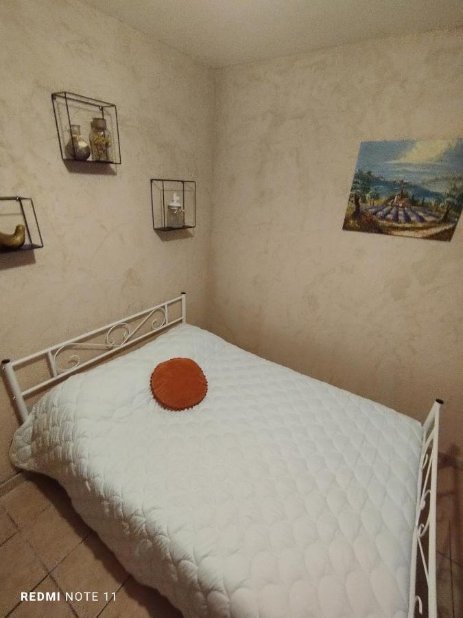 Chambre D Hotes En Provence, Au Pied Du Luberon, Les Coquelicots La Tour-d'Aigues Экстерьер фото